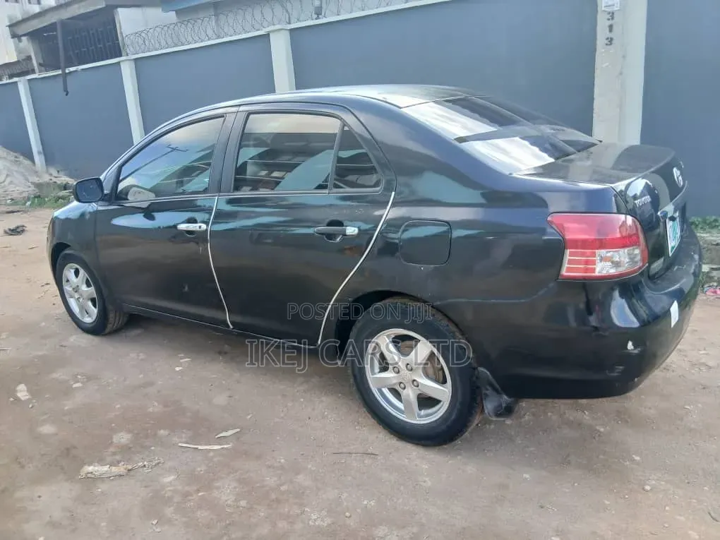 Toyota Yaris 2008 Black