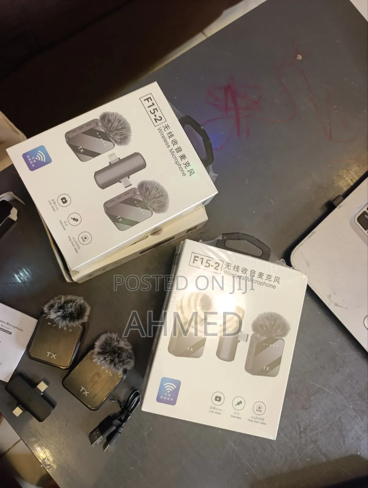 F15-2 Wireless Microphone for Your Content Vlog