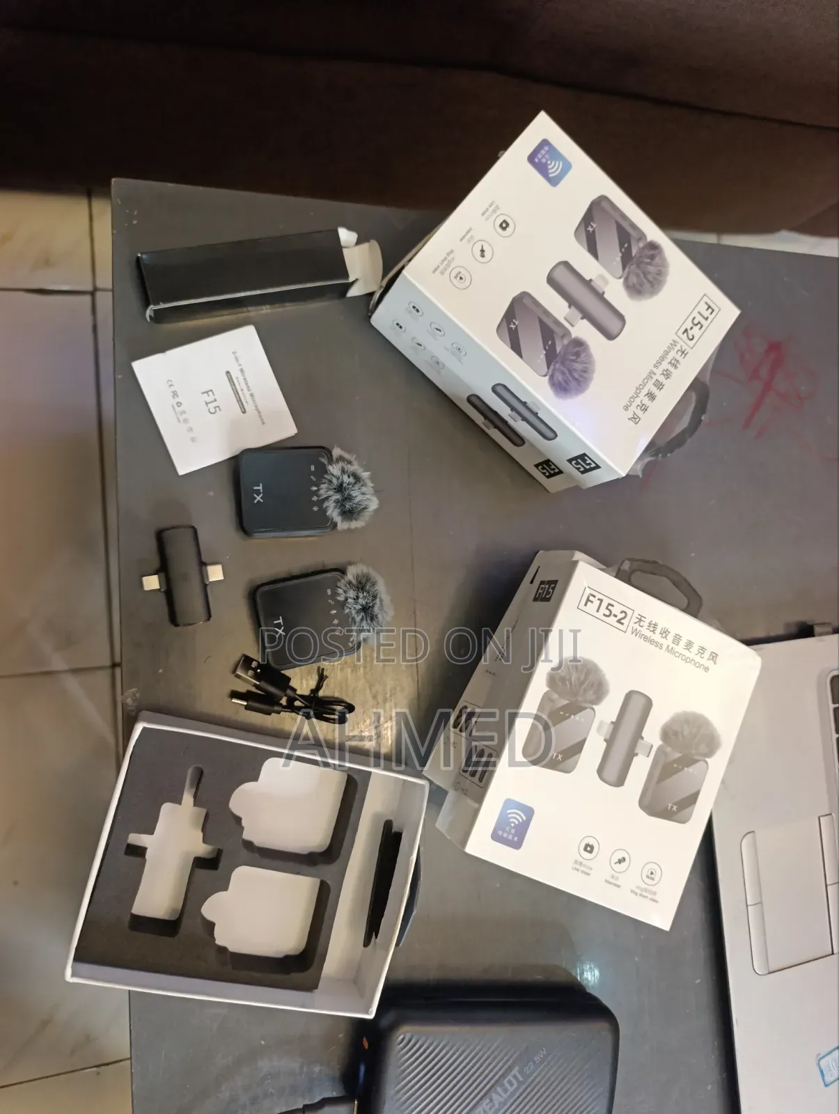 F15-2 Wireless Microphone for Your Content Vlog