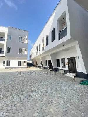 3bdrm Townhouse/Terrace in Mobil Road Ilaje for sale
