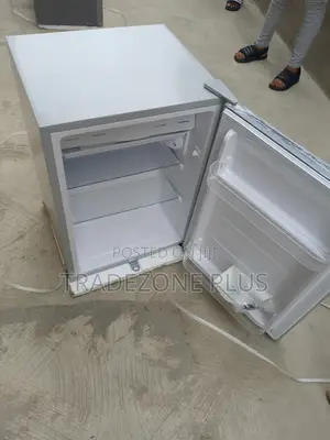 Glamstar GFR-90S-E Fridge for Your Office or Room