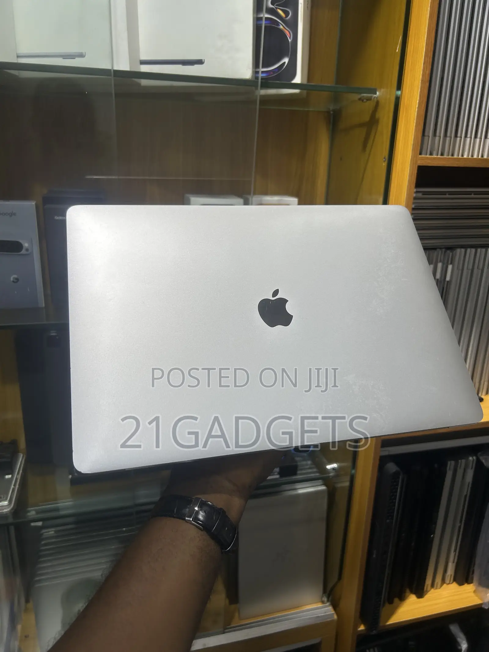 Laptop Apple MacBook Pro 2017 16GB Intel Core i7 SSD 512GB