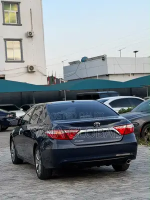 Toyota Camry 2016 Blue