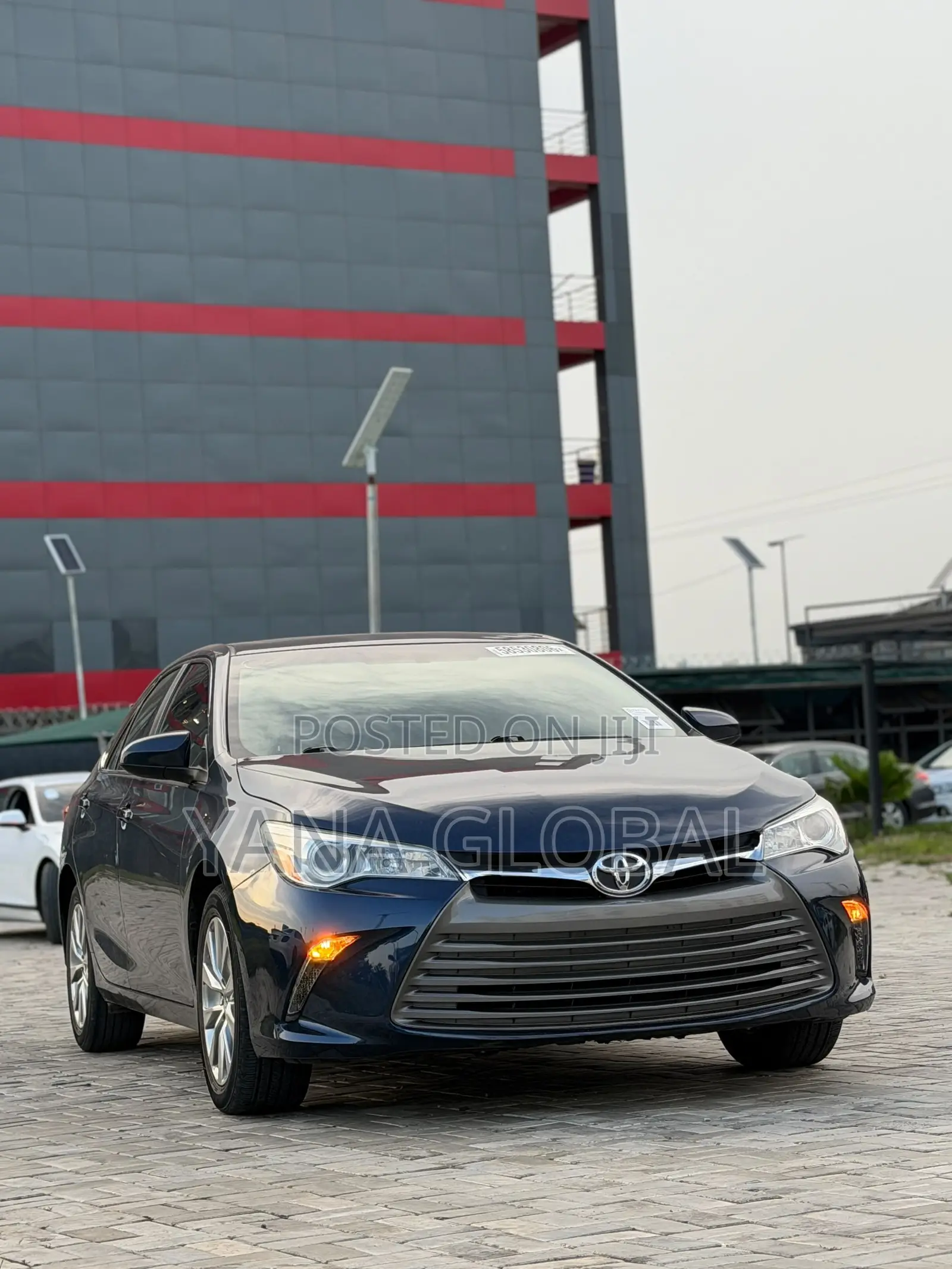 Toyota Camry 2016 Blue