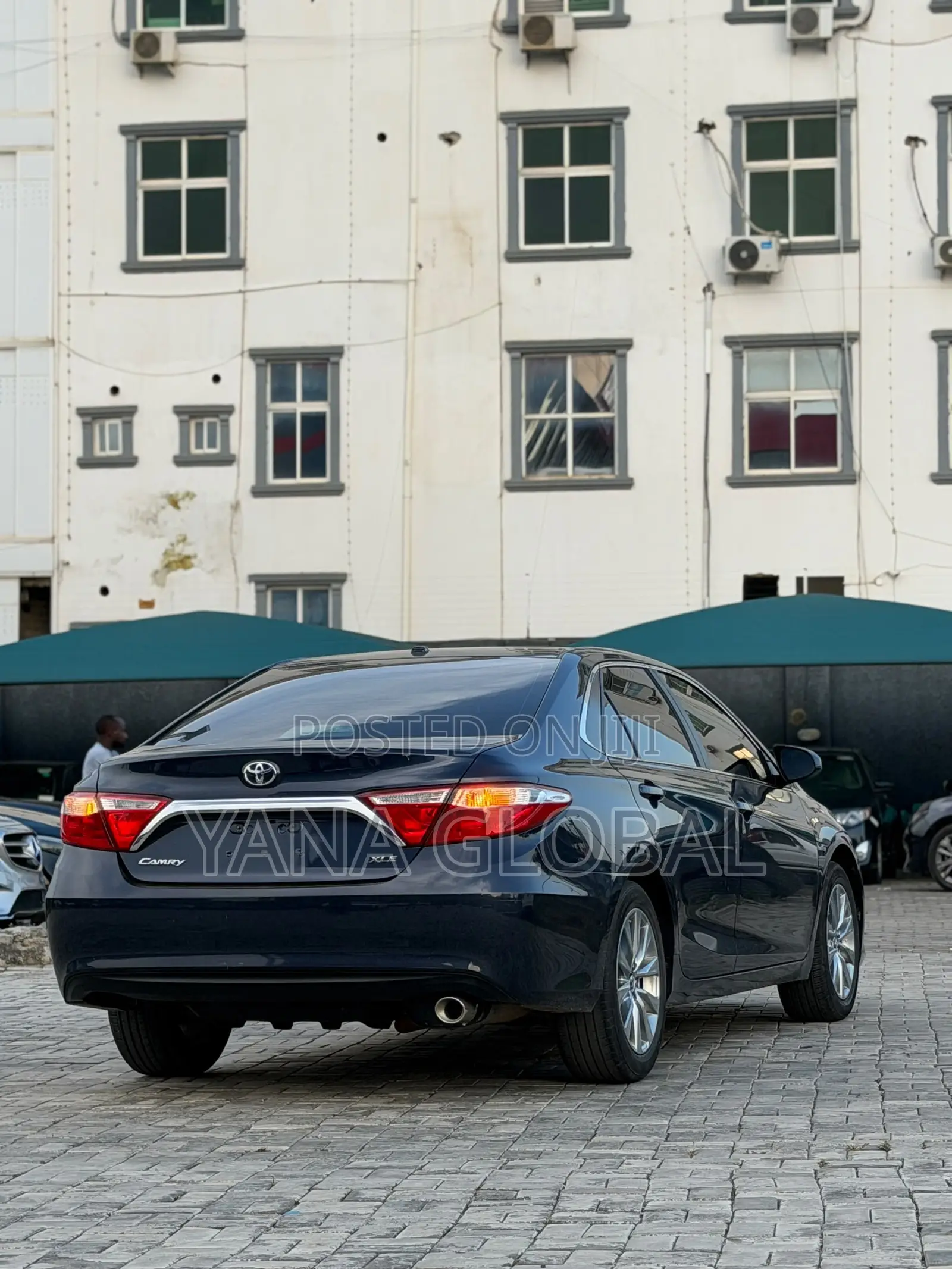 Toyota Camry 2016 Blue