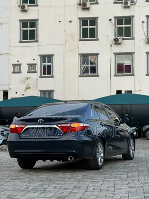 Toyota Camry 2016 Blue