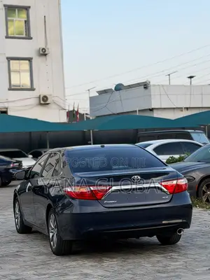 Toyota Camry 2016 Blue