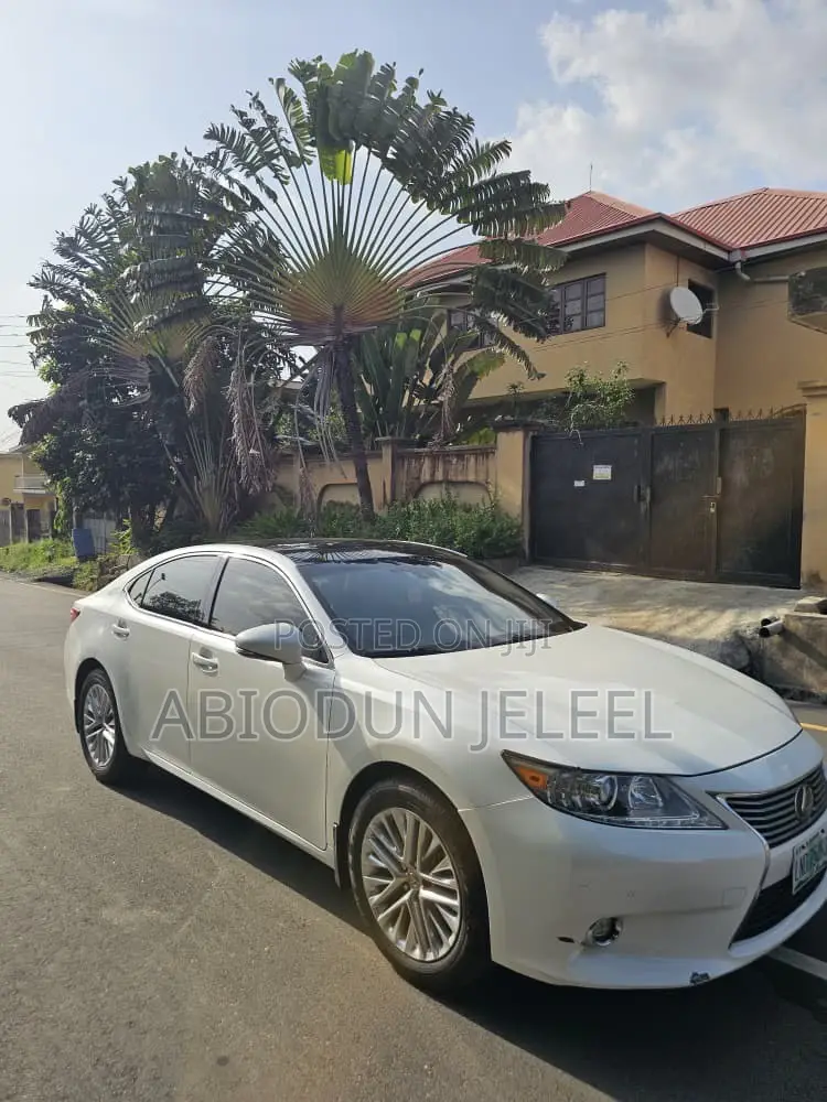 Lexus ES 2015 White
