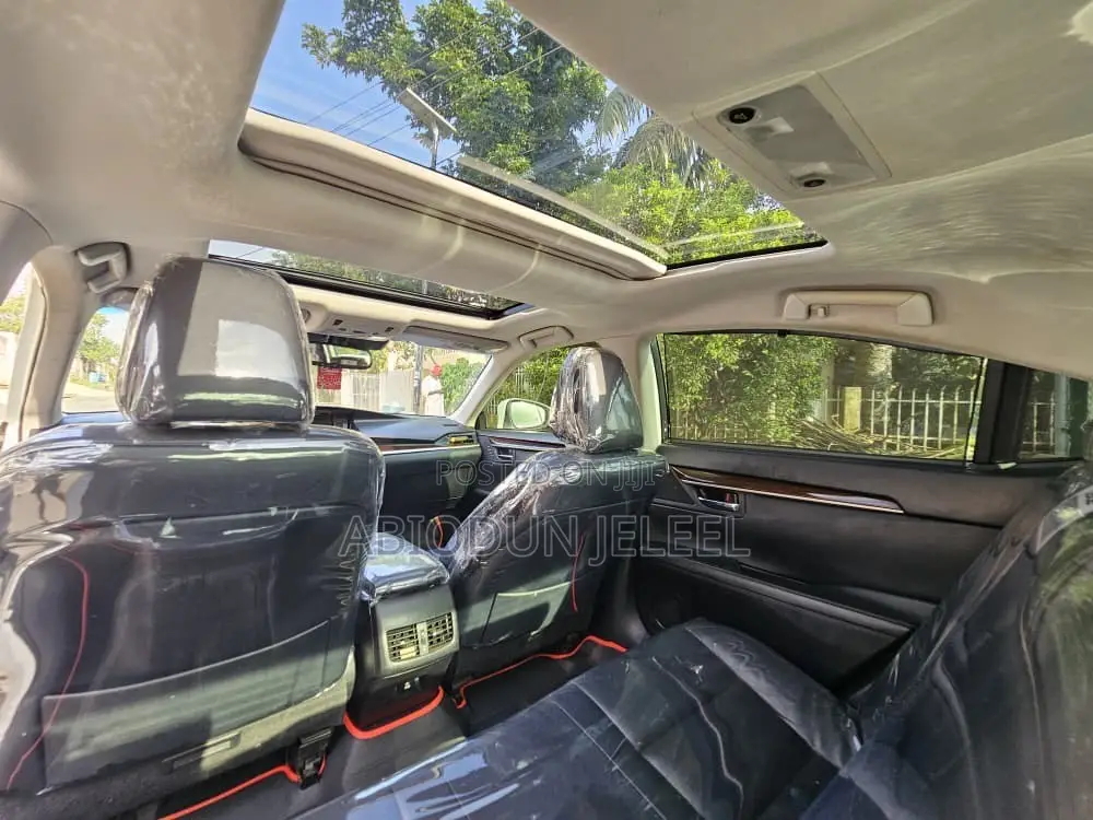 Lexus ES 2015 White