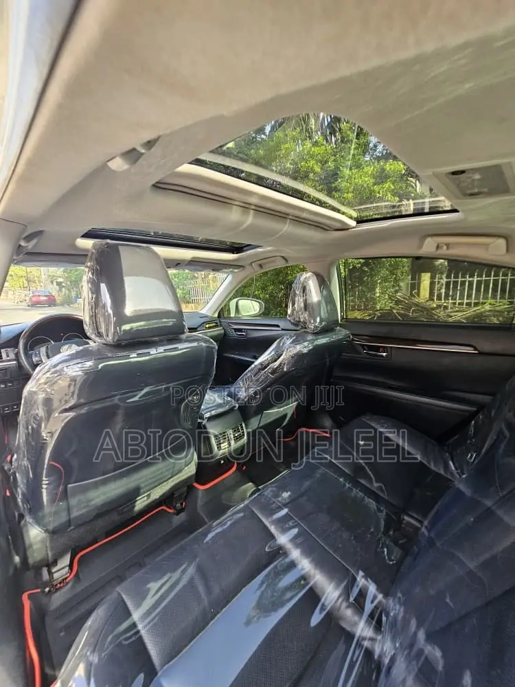Lexus ES 2015 White