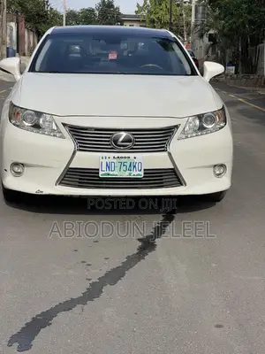 Lexus ES 2015 White