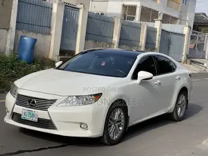 Lexus ES 2015 White