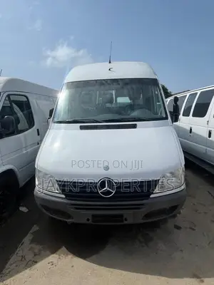 Mercedes-Benz Sprinter 2005 White