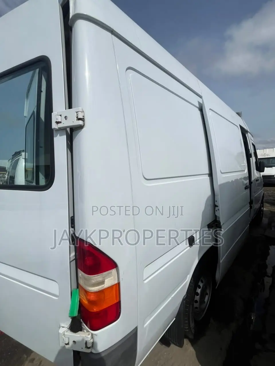 Mercedes-Benz Sprinter 2005 White