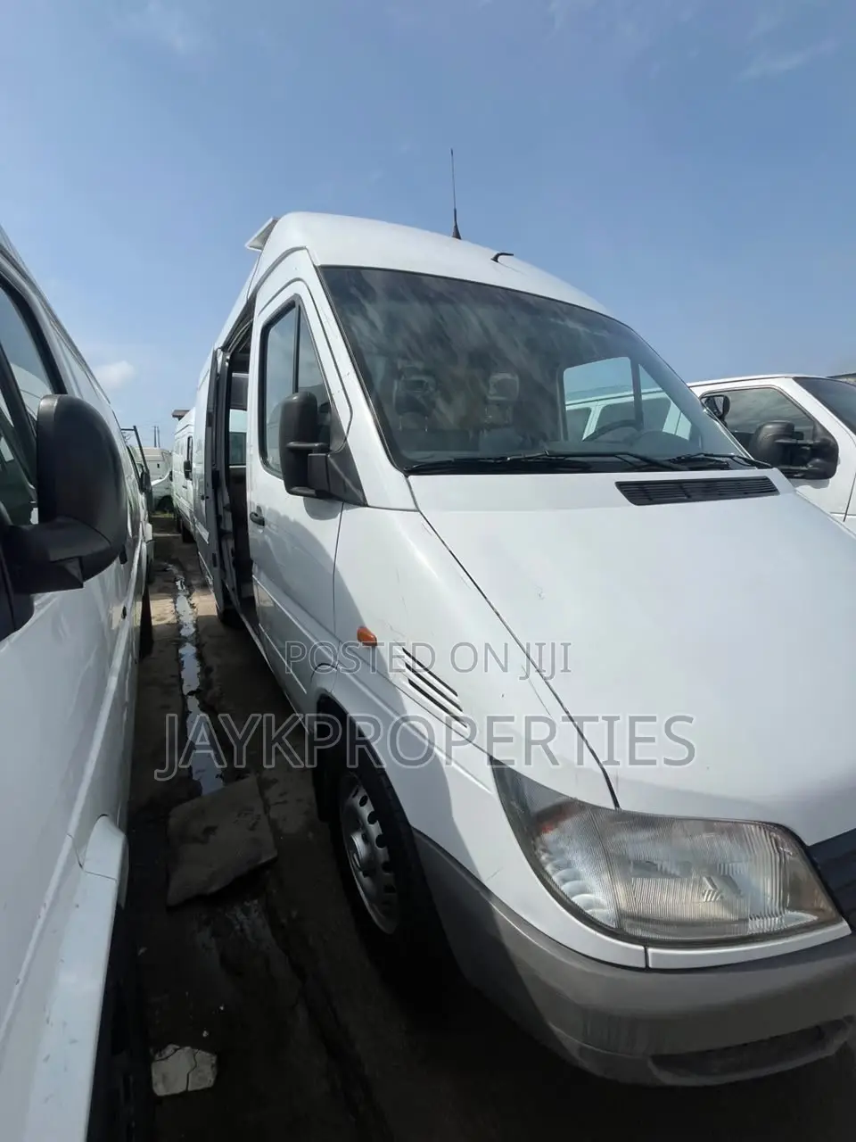 Mercedes-Benz Sprinter 2005 White