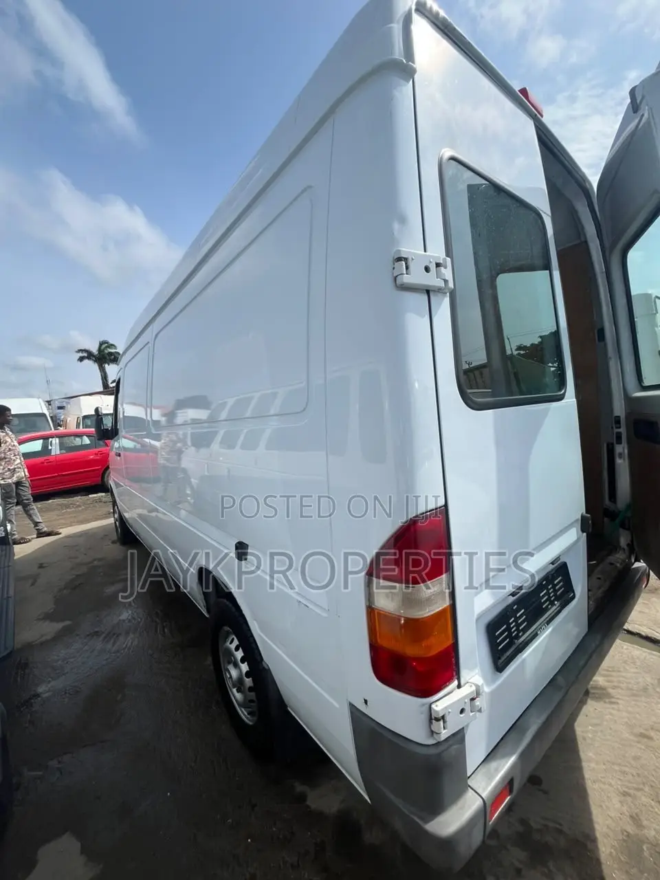Mercedes-Benz Sprinter 2005 White
