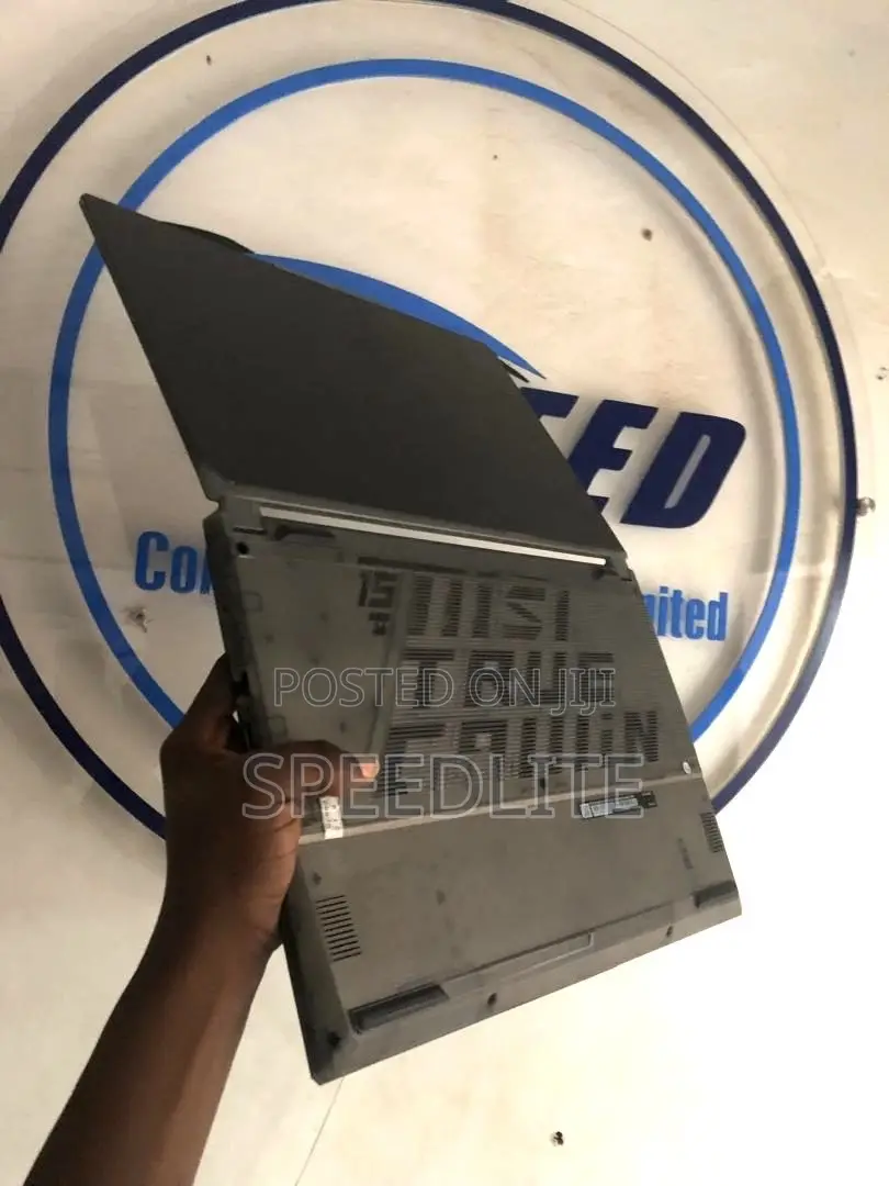 Laptop MSI Cyborg 15 16GB Intel Core i7 SSD 512GB