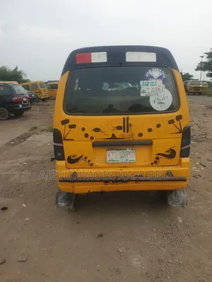 Suzuki APV Minibus 2010 Yellow