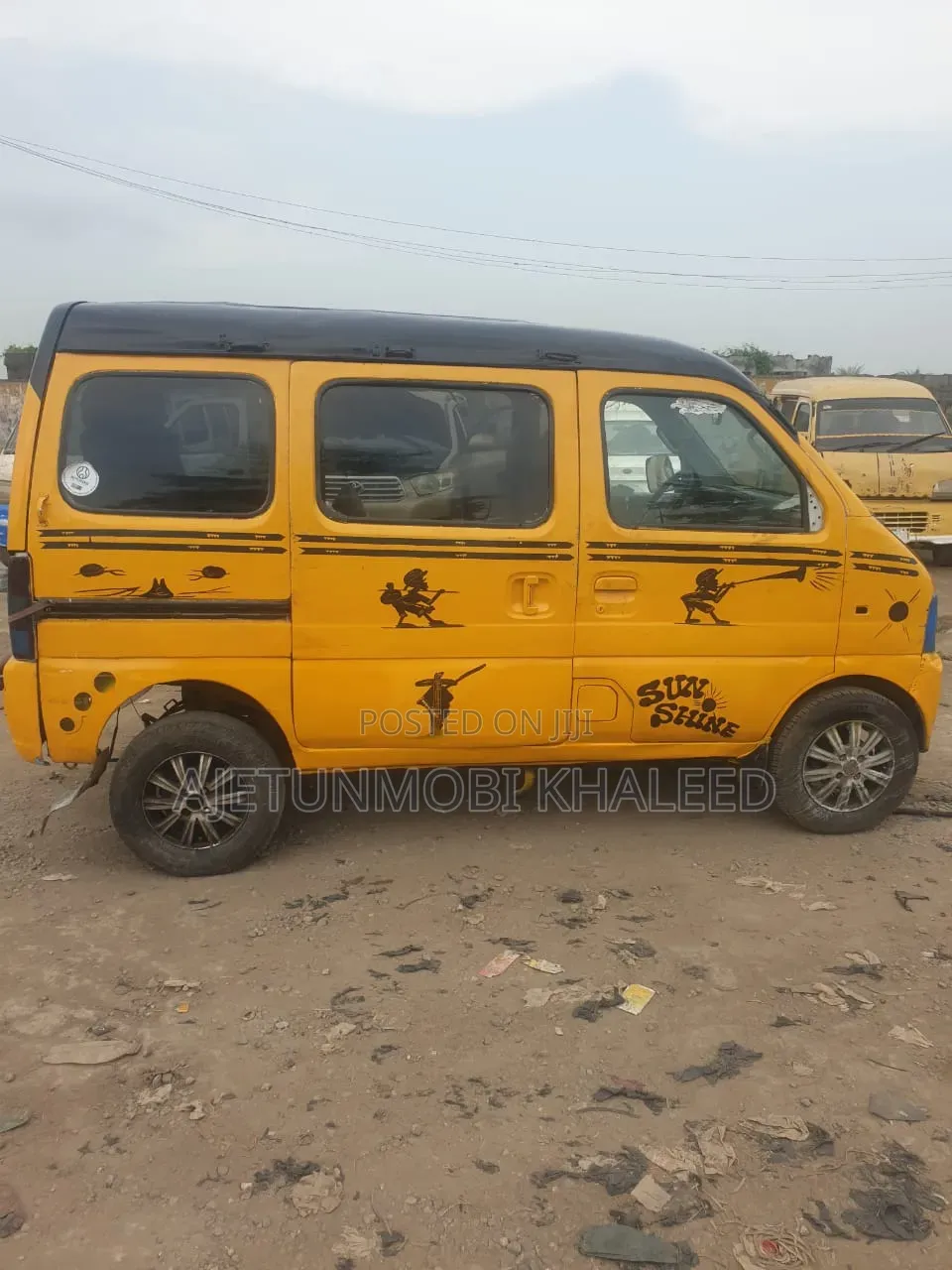 Suzuki APV Minibus 2010 Yellow