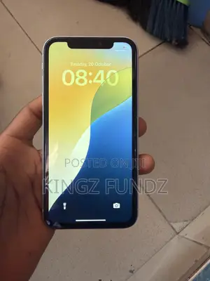Apple iPhone XR 64 GB White