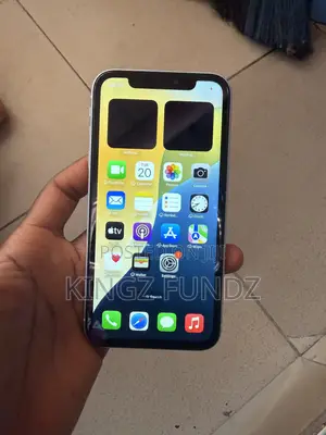 Apple iPhone XR 64 GB White