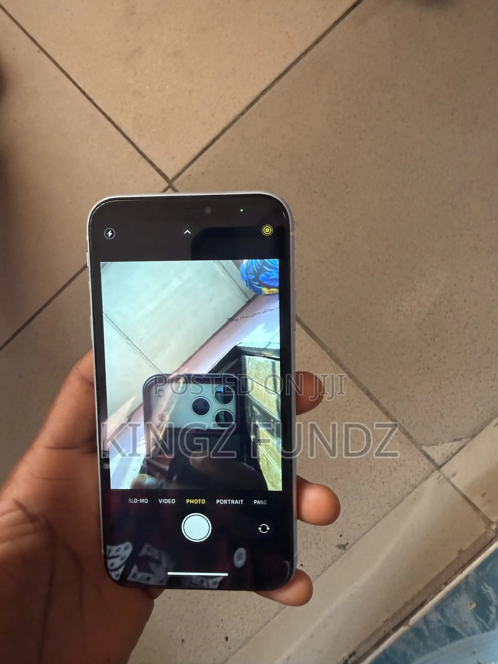 Apple iPhone XR 64 GB White
