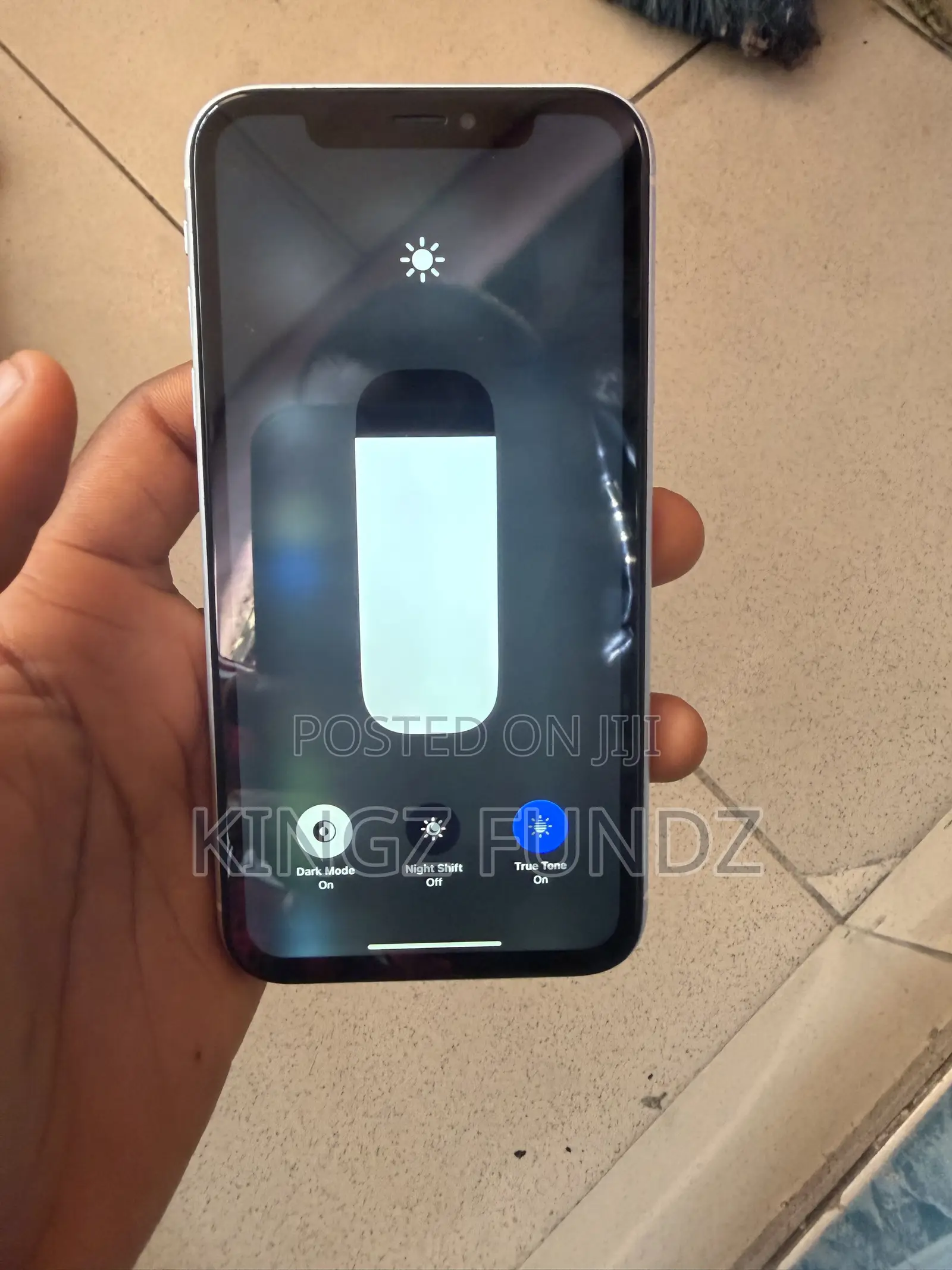 Apple iPhone XR 64 GB White