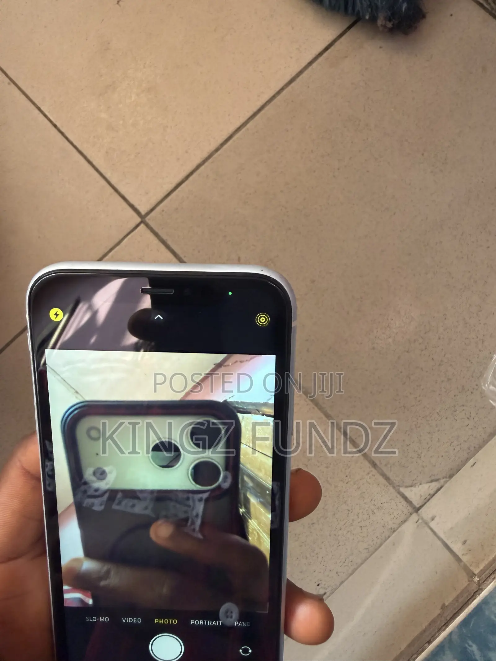 Apple iPhone XR 64 GB White