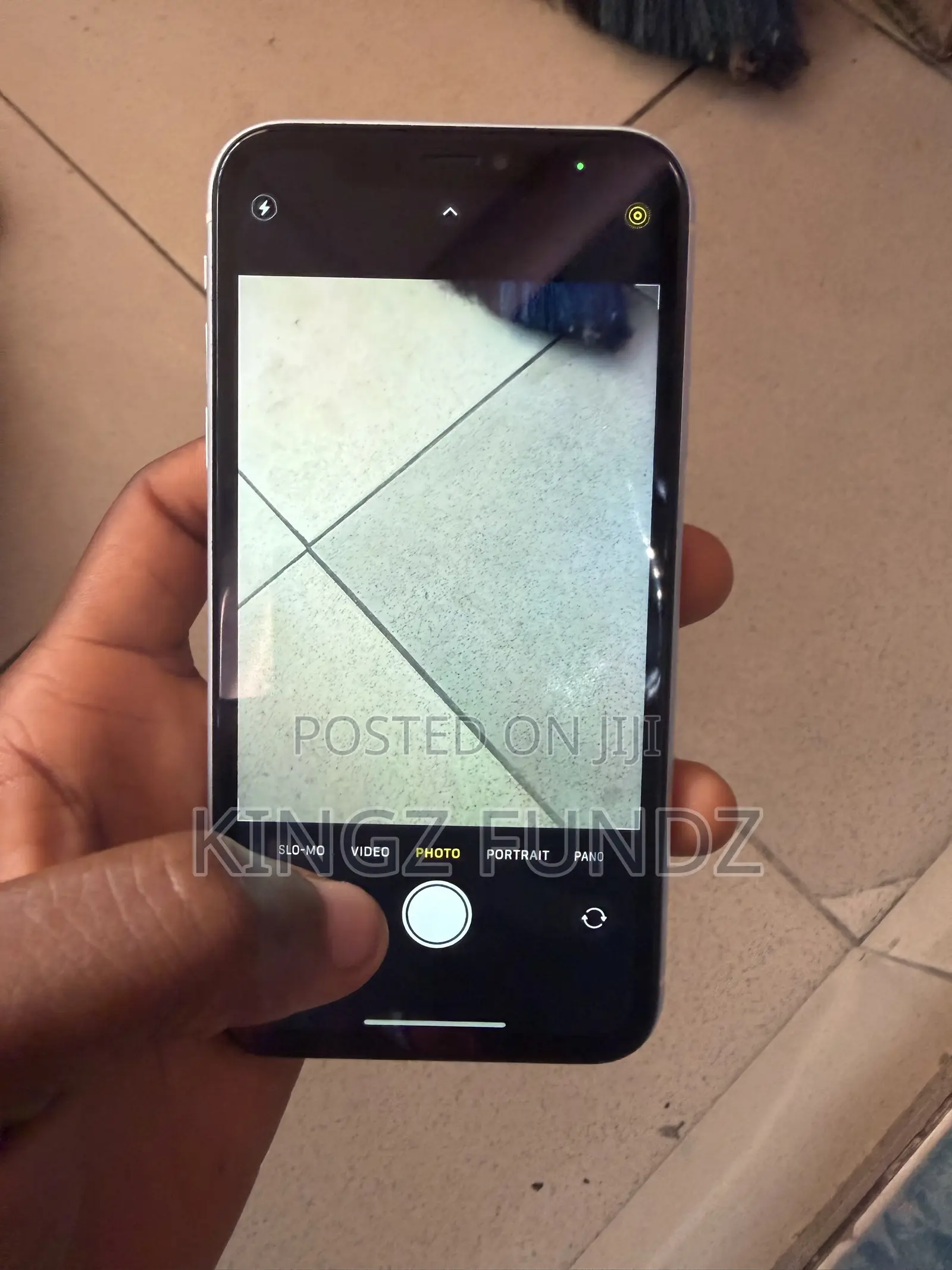 Apple iPhone XR 64 GB White