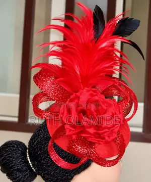 Exquisite Fascinator