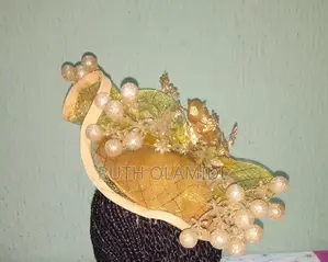 Exquisite Fascinator