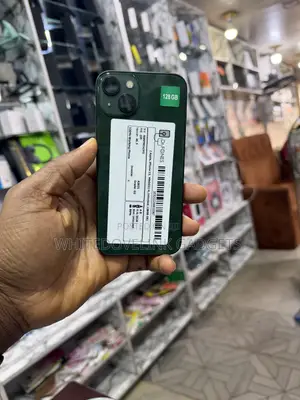 Apple iPhone 13 128 GB Green