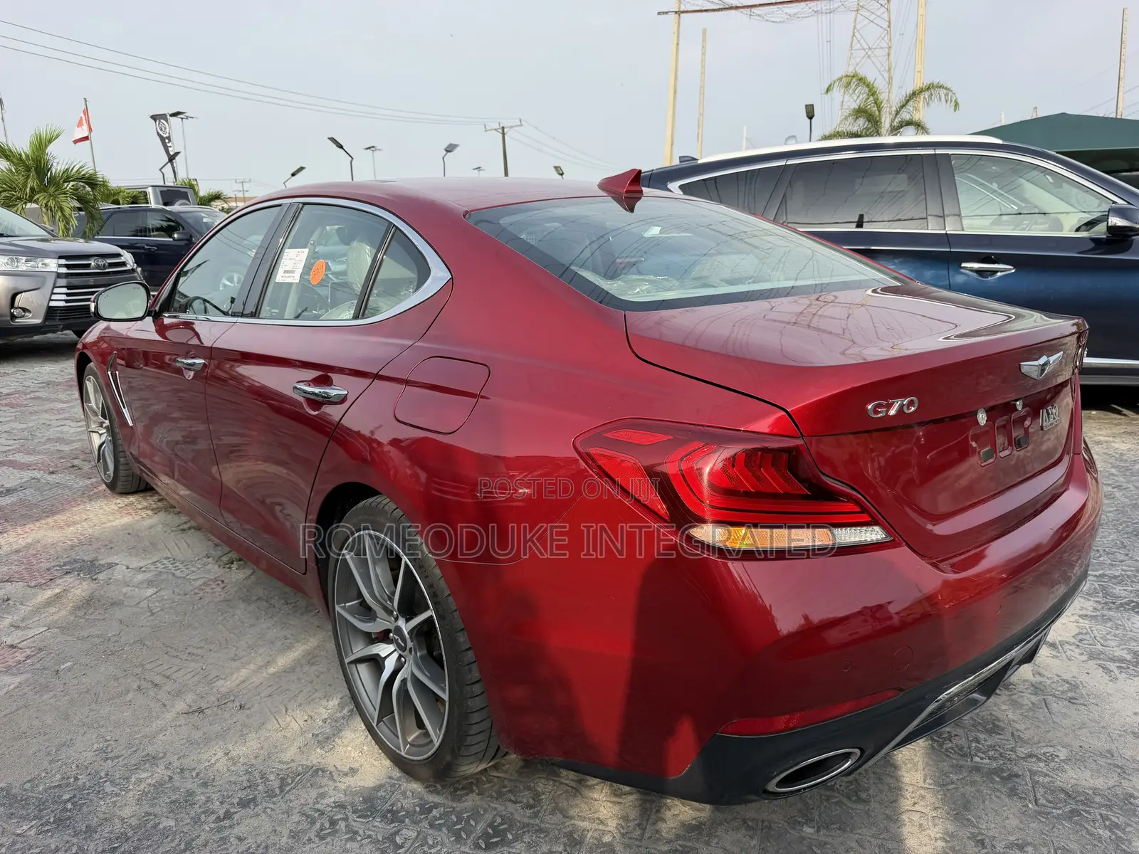 Genesis G70 3.3T Dynamic 2019 Red
