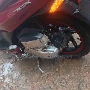 Honda 2013 Red