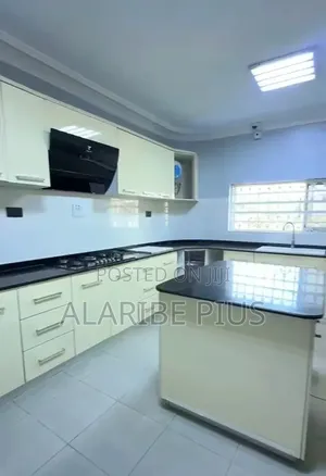 6bdrm Duplex in Not Estate, Asokoro for rent