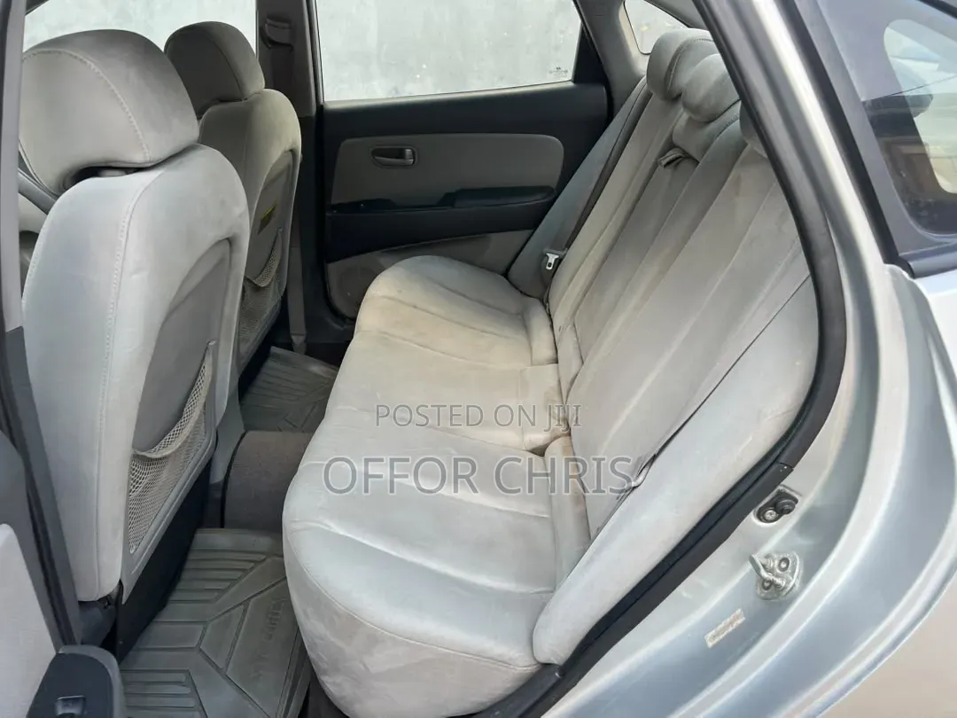 Hyundai Elantra 2008 Silver