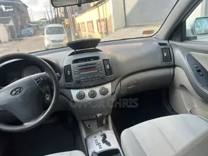 Hyundai Elantra 2008 Silver