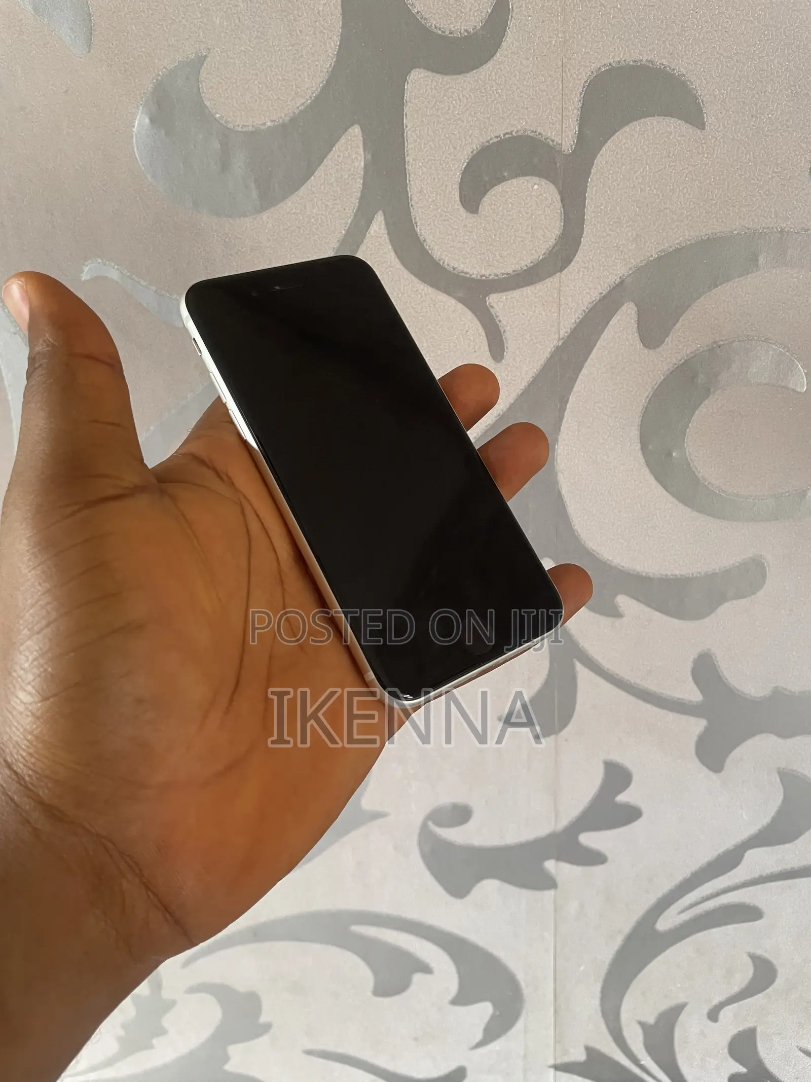 Apple iPhone SE (2022) 64 GB White