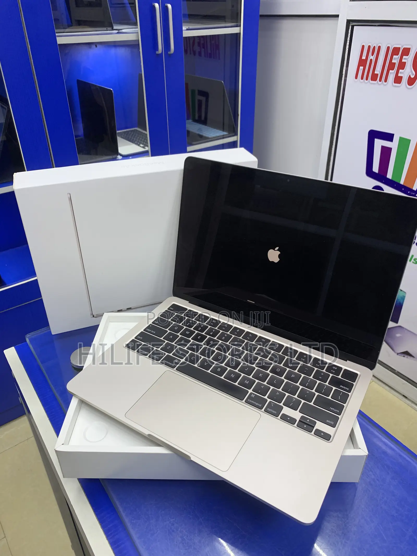 Laptop Apple MacBook Air 2022 M2 8GB Apple M2 SSD 256GB