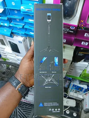 C12 AI Tracking Selfie Stick