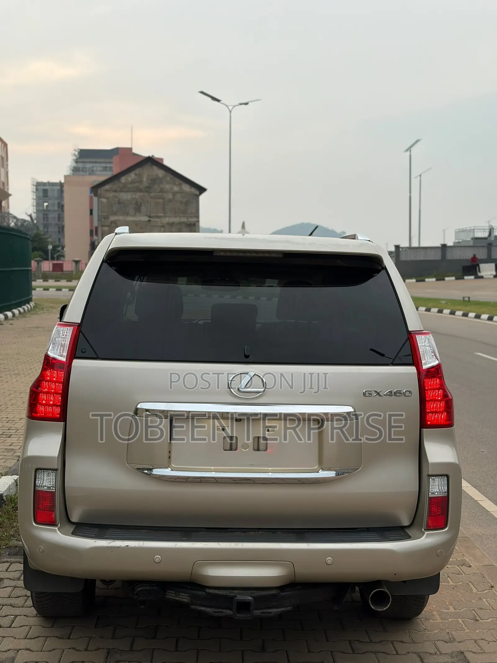 Lexus GX 2012 Gold