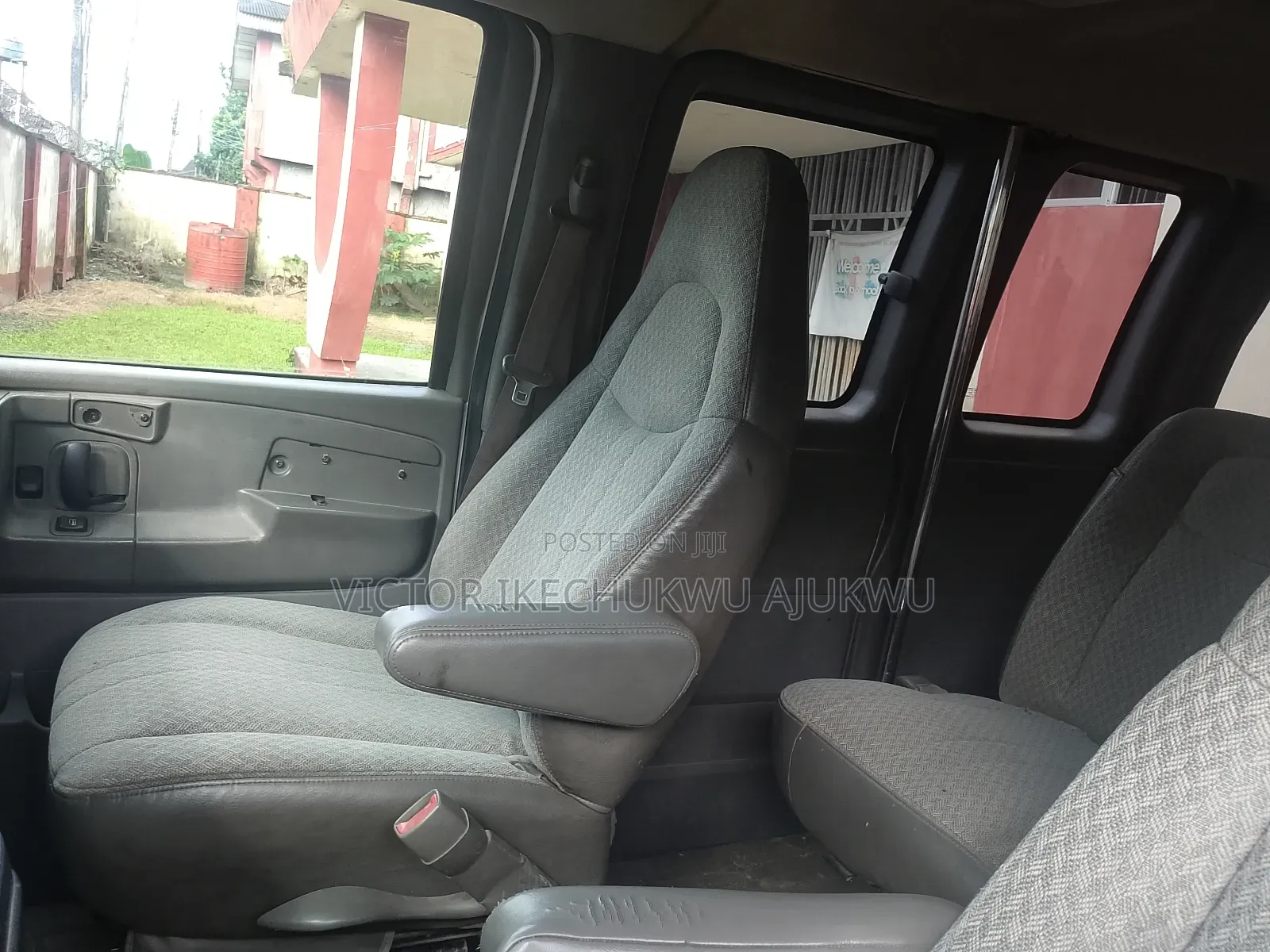 Chevrolet 3500 2008 White