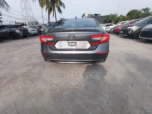 Honda Accord Sport (2.0L 4cyl Turbo 10A) 2019 Gray