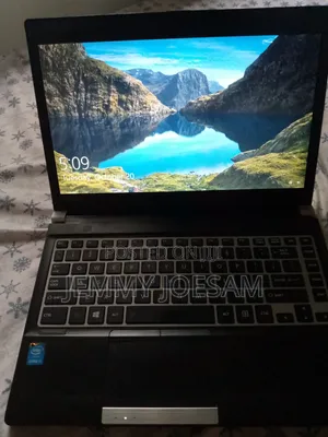 Laptop Toshiba Portege R30 6GB Intel Core i3 HDD+SSD 320GB