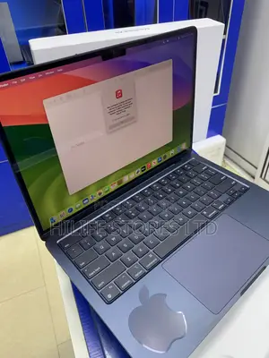 Laptop Apple MacBook Air 2022 M2 8GB Apple M2 SSD 256GB