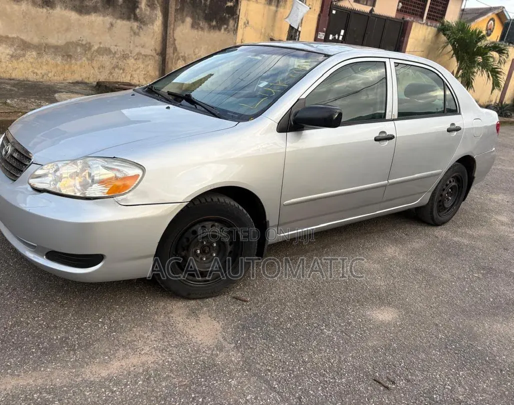 Toyota Corolla LE 2005 Silver