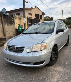 Toyota Corolla LE 2005 Silver