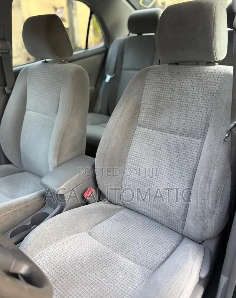 Toyota Corolla LE 2005 Silver