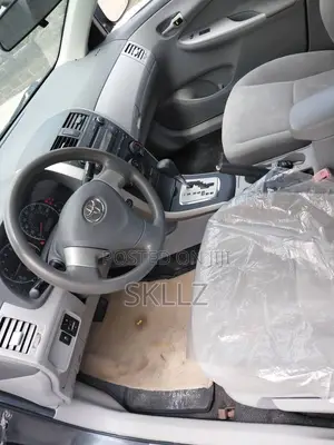 Toyota Corolla 2010 Gray