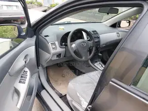 Toyota Corolla 2010 Gray